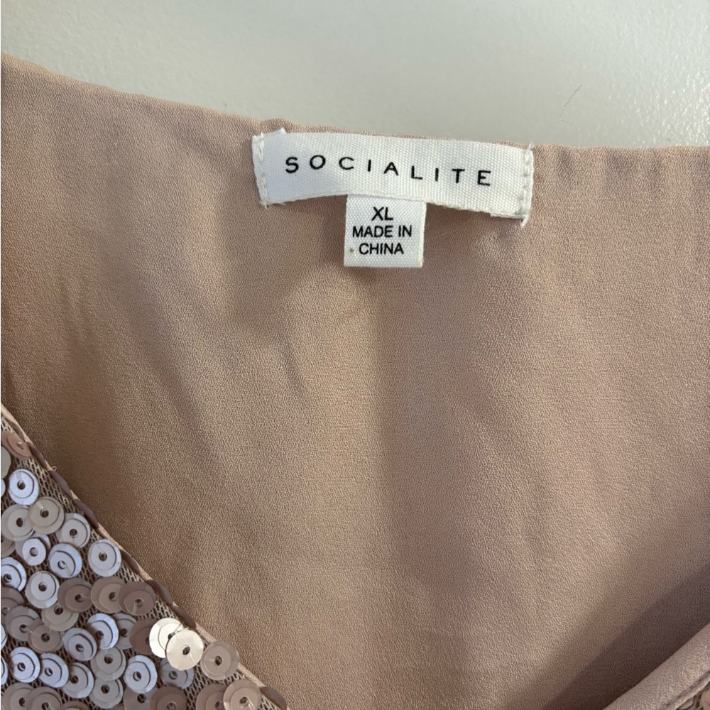 Socialite Rose Gold Sequin Blouse - Picture 4 of 7